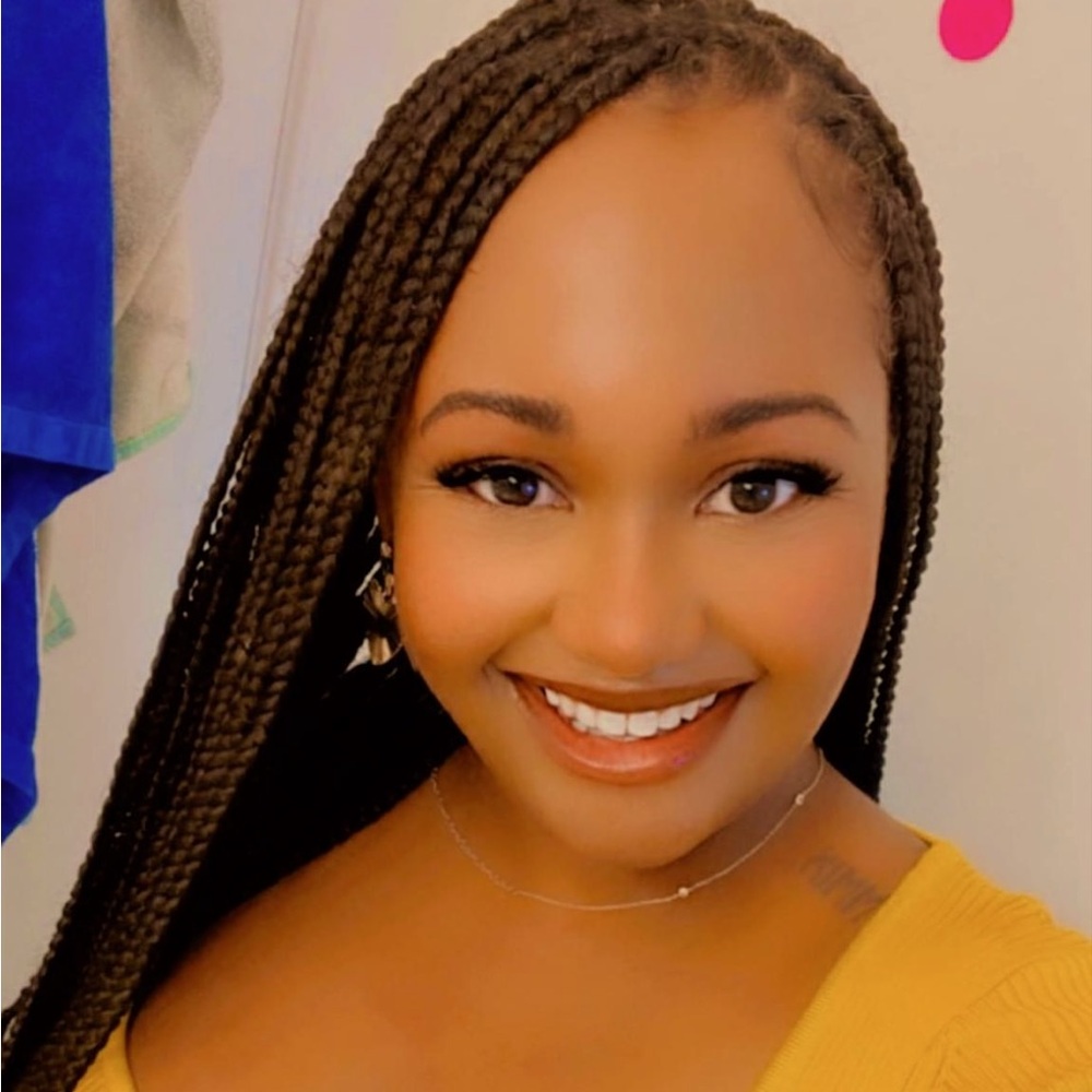 Meet your Posher, Rayna